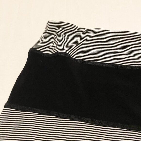Joseph Ribkoff Striped Skirt Womens Size 10 - Picture 6 of 15